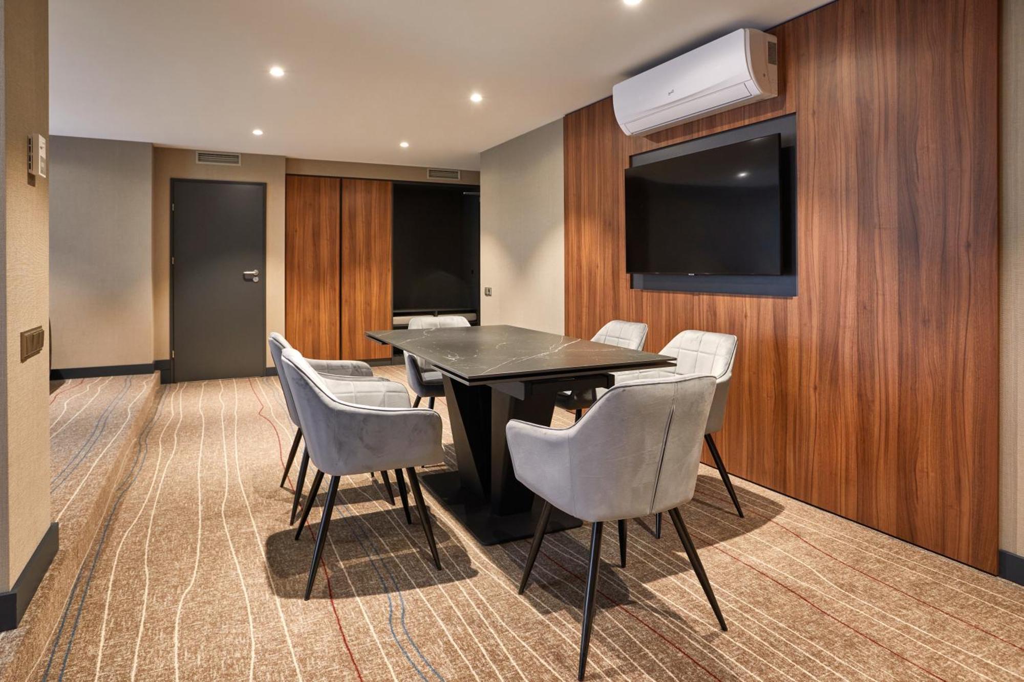Sky Loft Hotel Kyiv By Rixwell International 외부 사진